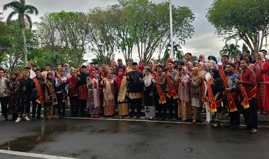 Peringati Harganas Ke-33, Kaper BKKBN Sumbar Mardalena Perkuat Peran Ayah