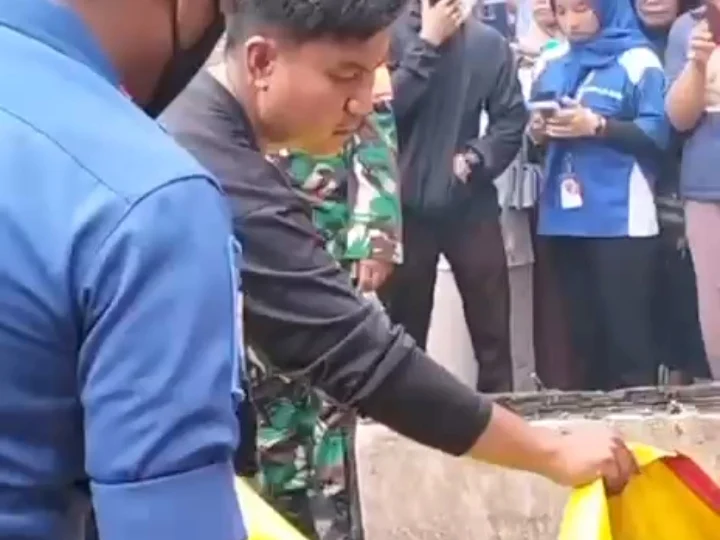 Rumah Terbakar di Pessel, Lansia Ditemukan Meninggal di Dalam Bangunan