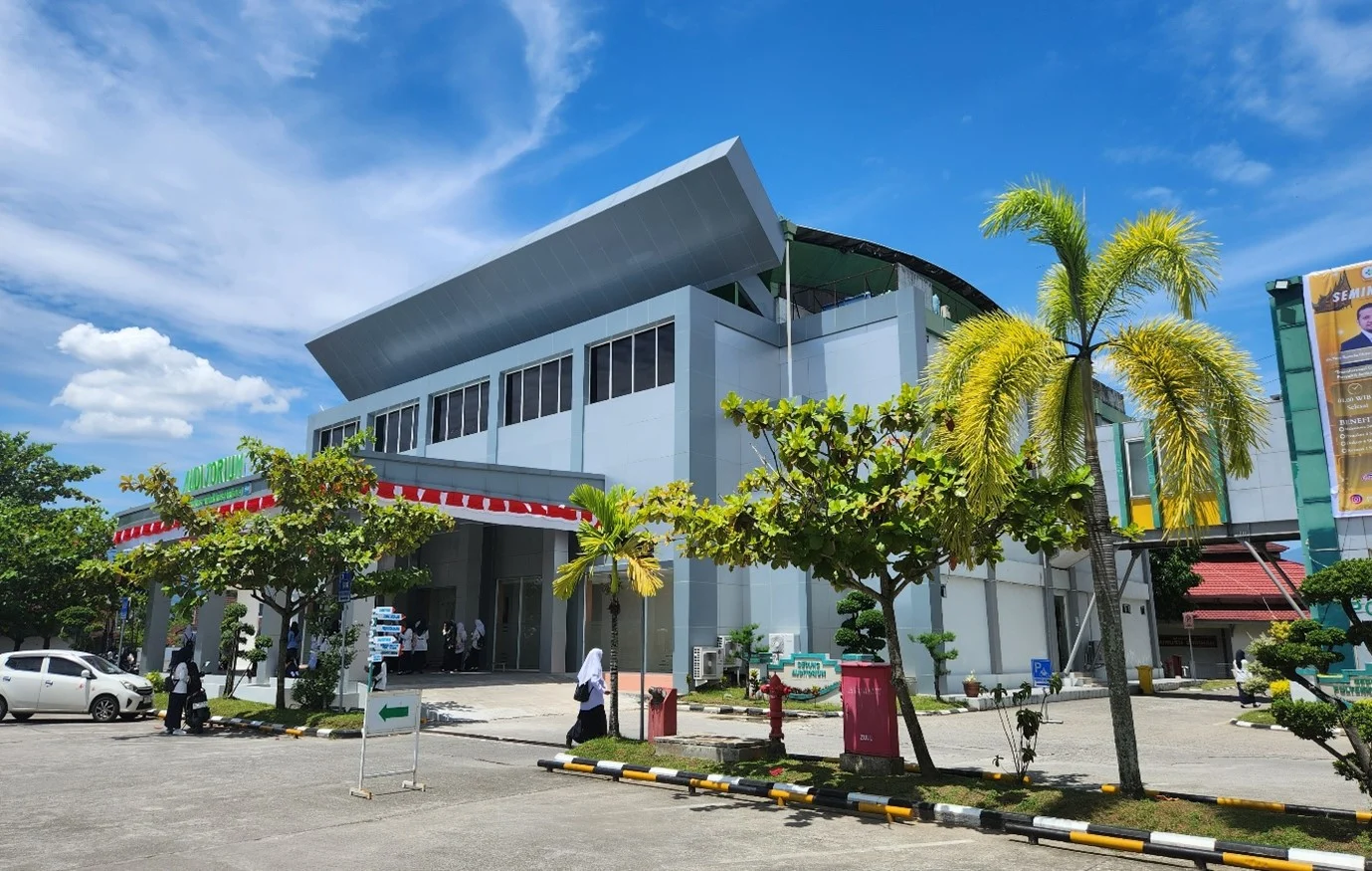 Seorang Dosen Dilaporkan Jatuh dari Gedung Lantai III Poltekkes Kemenkes Padang