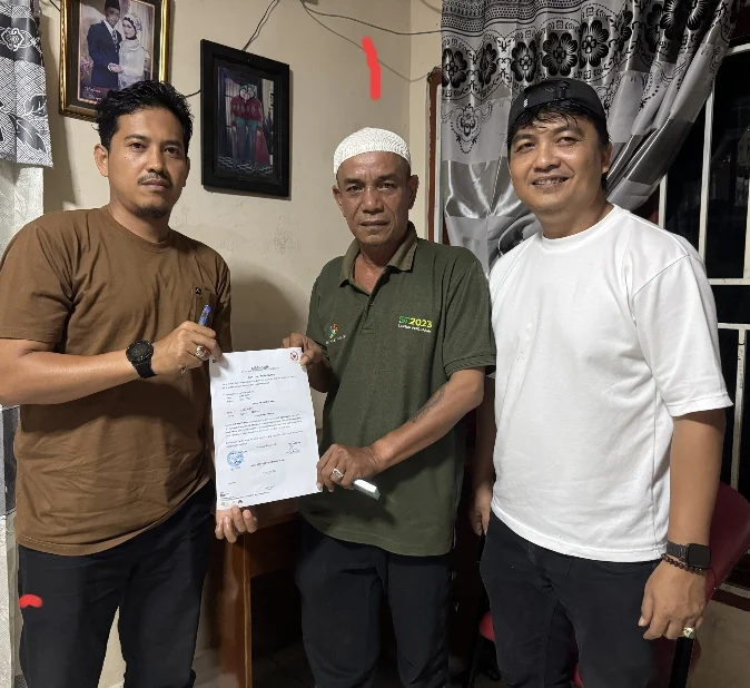 PT Semen Padang Bantu Material Renovasi Korban Kebakaran di Lambung Bukit
