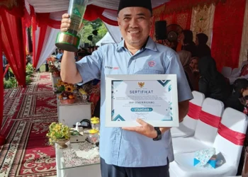 Bukti Komitmen Ciptakan Sekolah Sehat, SMP Semen Padang Raih Penghargaan Stratifikasi UKS Padang 2025