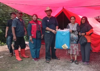 Satu Unit Rumah di Batu Gadang Hangus Terbakar, PT Semen Padang Gerak Cepat Salurkan Bantuan