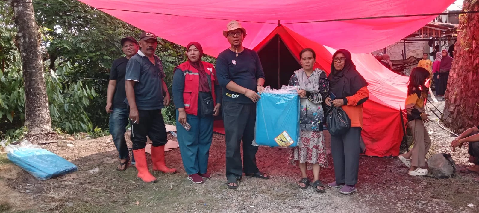 Dua Unit Rumah di Batu Gadang Hangus Terbakar, PT Semen Padang Gerak Cepat Salurkan Bantuan
