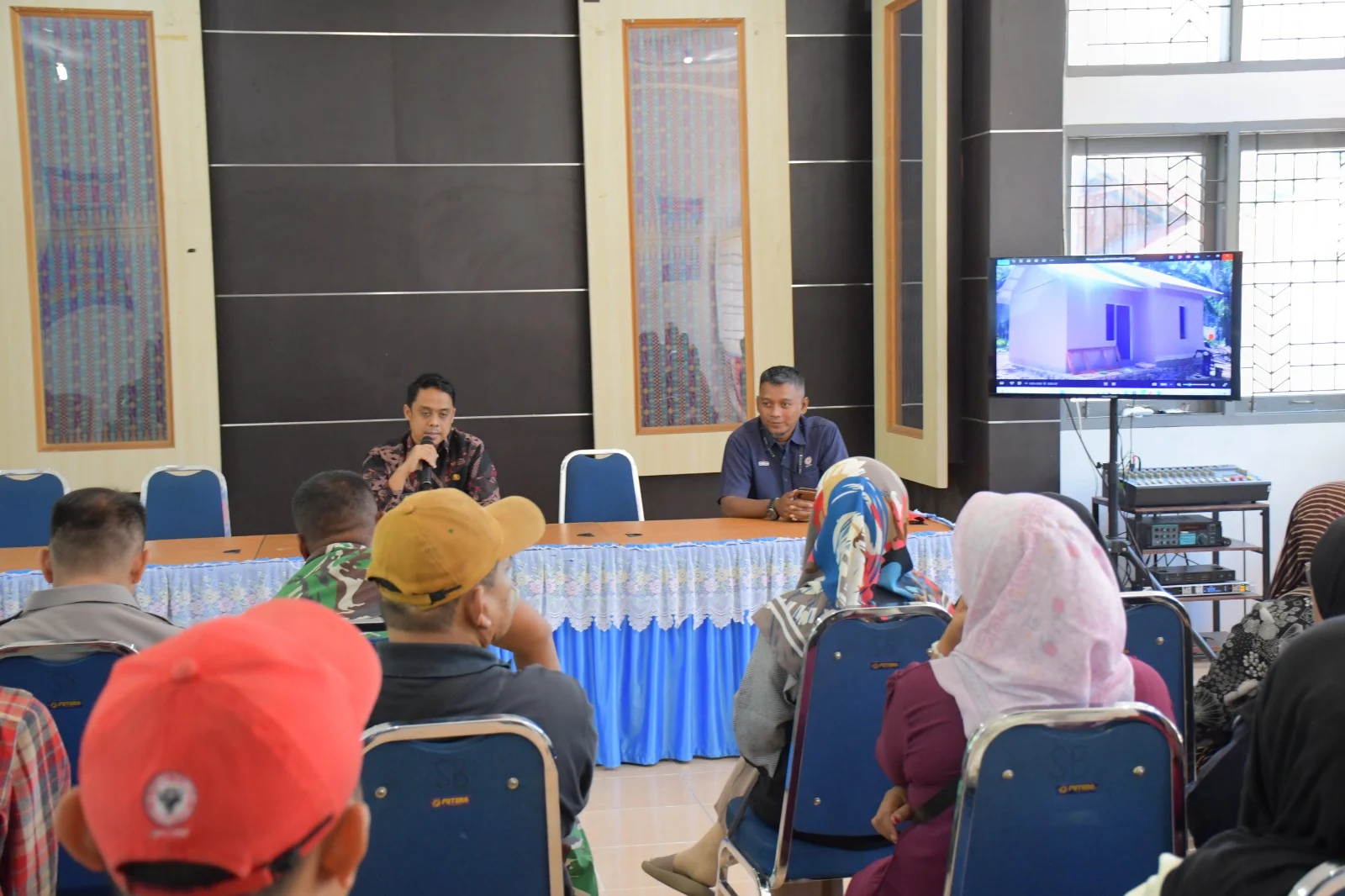 PT Semen Padang Sosialisasikan Sepablock untuk Penerima Huntap Mandiri BNPB di Padang Panjang