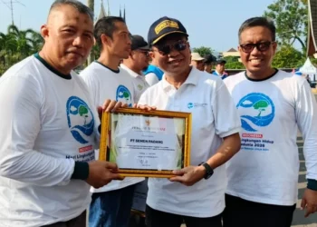 Dukung Aksi Iklim, PT Semen Padang Raih Penghargaan dari Pemprov Sumbar