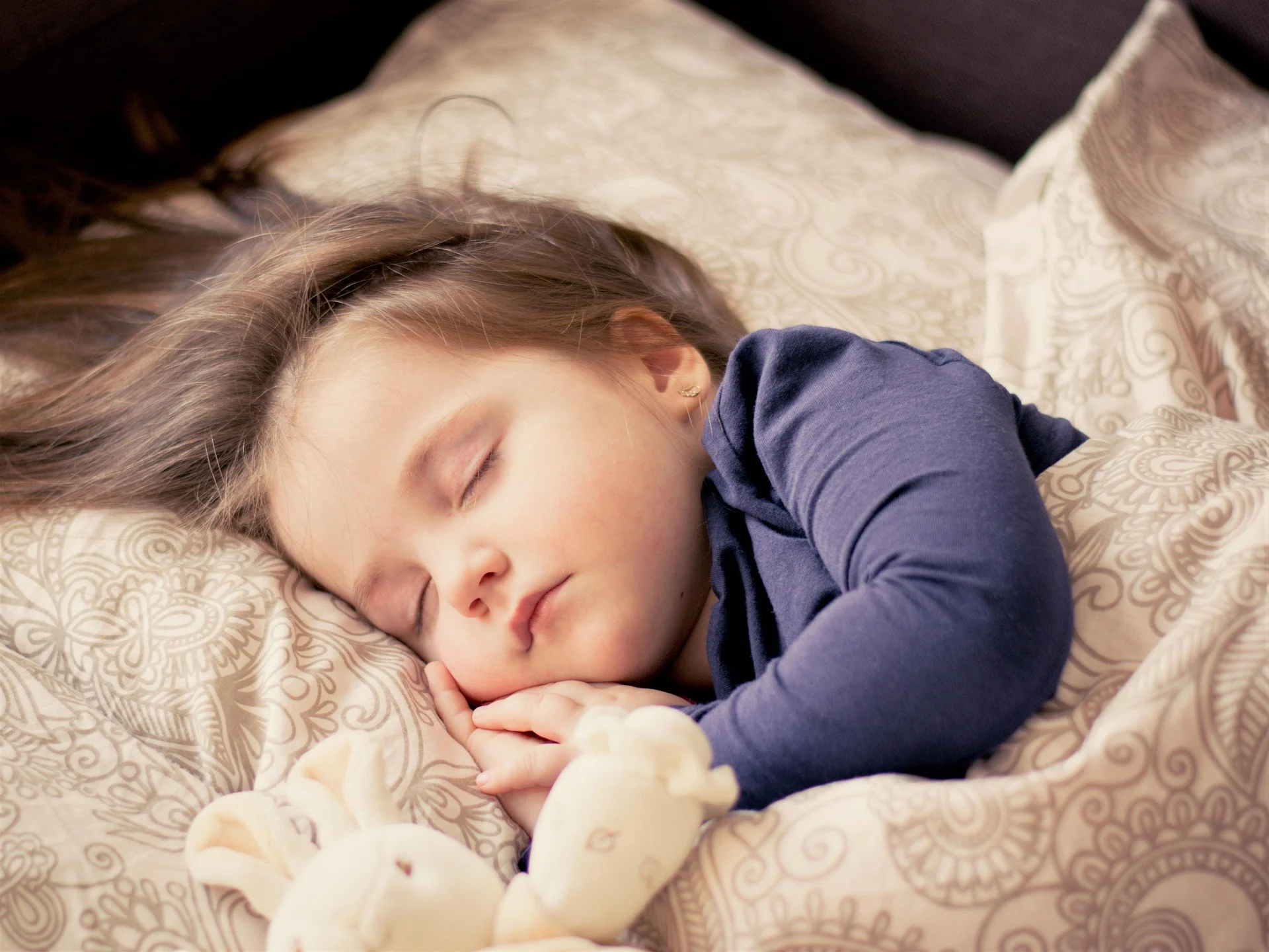 Kurang Tidur pada Anak Dapat Ganggu Tumbuh Kembang dan Prestasi
