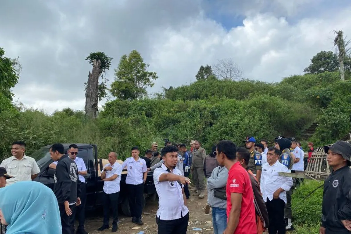 Pemko Bukittinggi Pasang Plang Aset di Kawasan Kampus UFDK