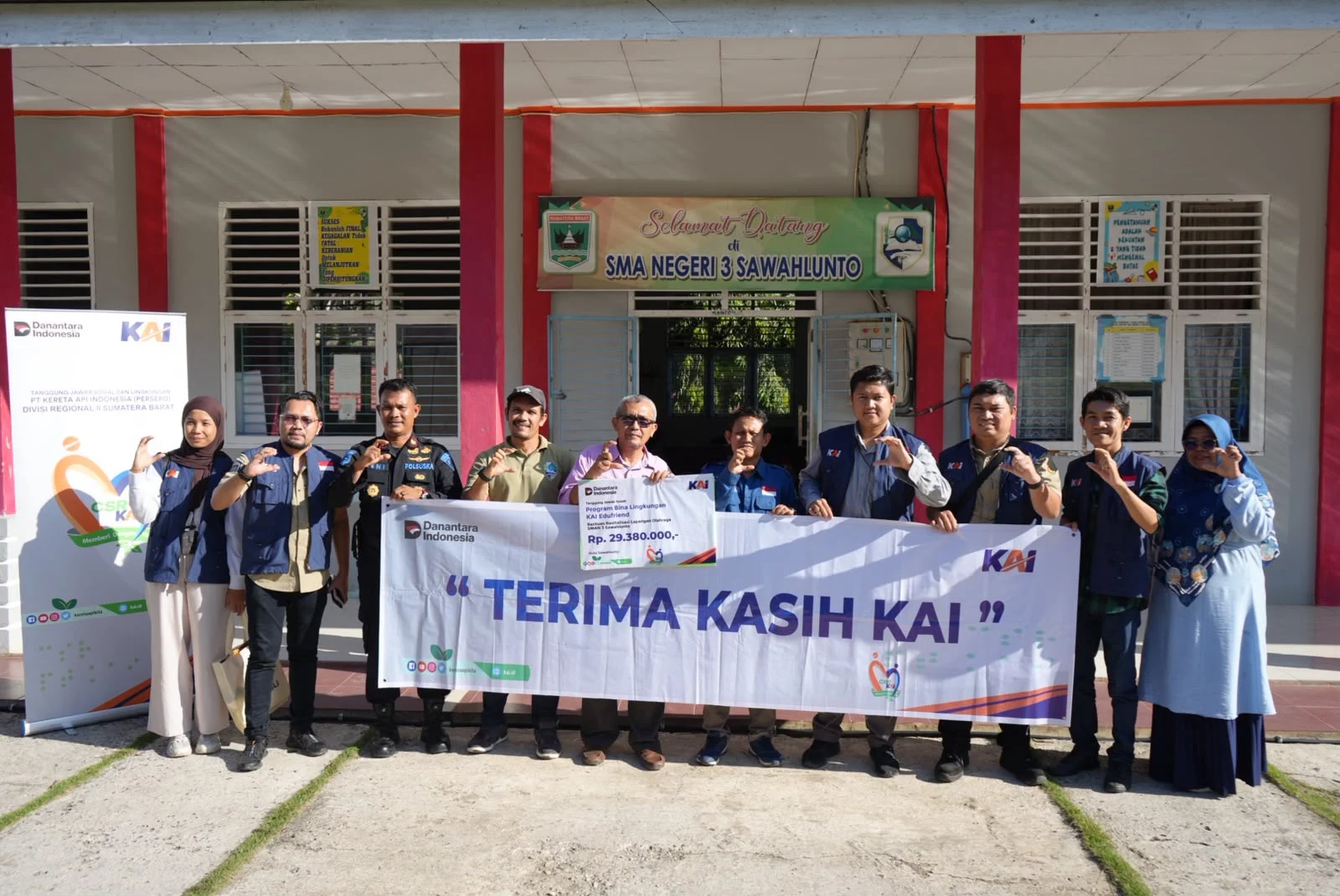 KAI Divre II Sumbar Kembali Salurkan Program TJSL, Perkuat Pemberdayaan Masyarakat dan Pendidikan di Sawahlunto