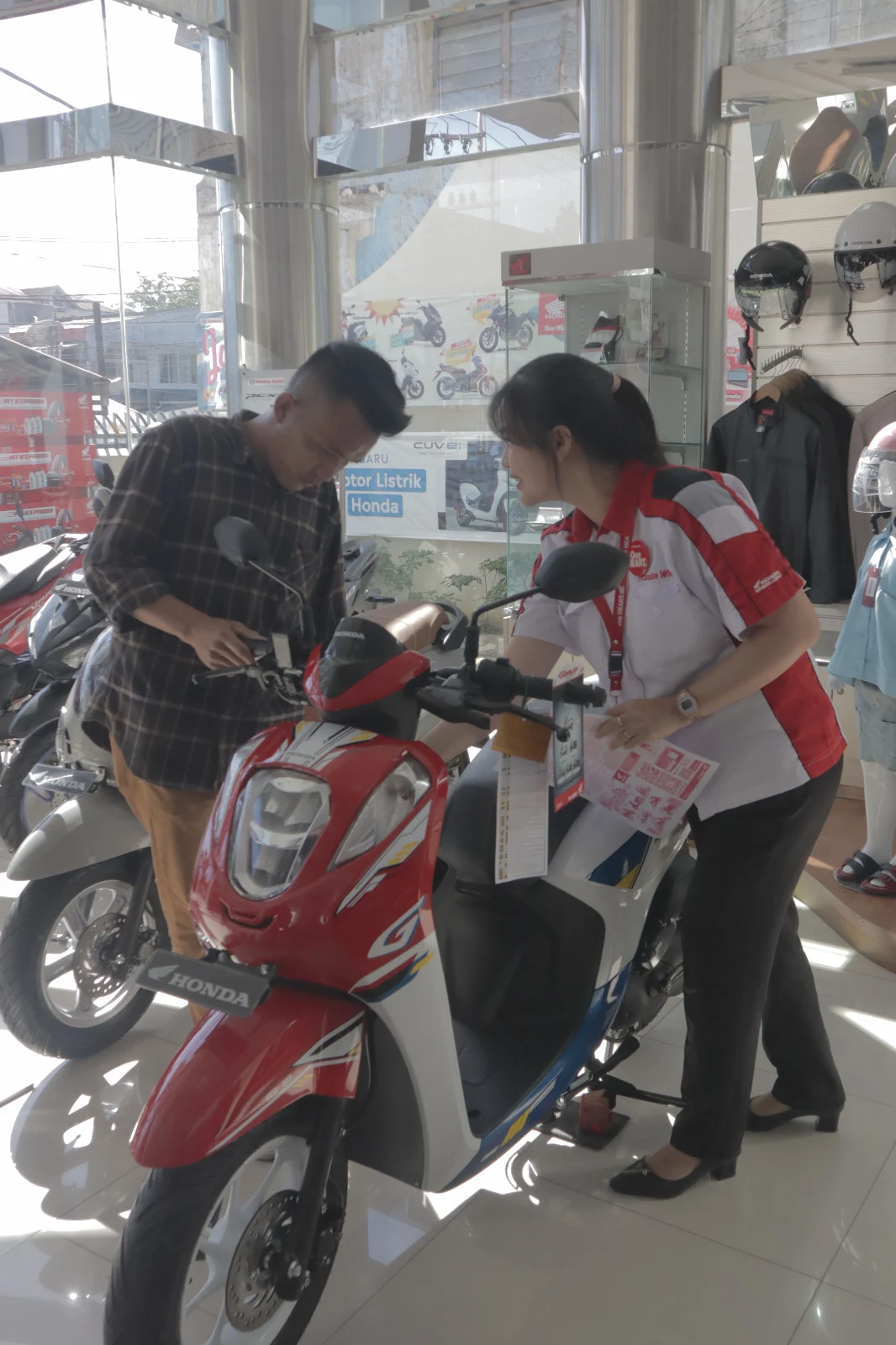 PT Menara Agung Berikan Penawaran Spesial Back To School untuk Pembelian Honda Genio