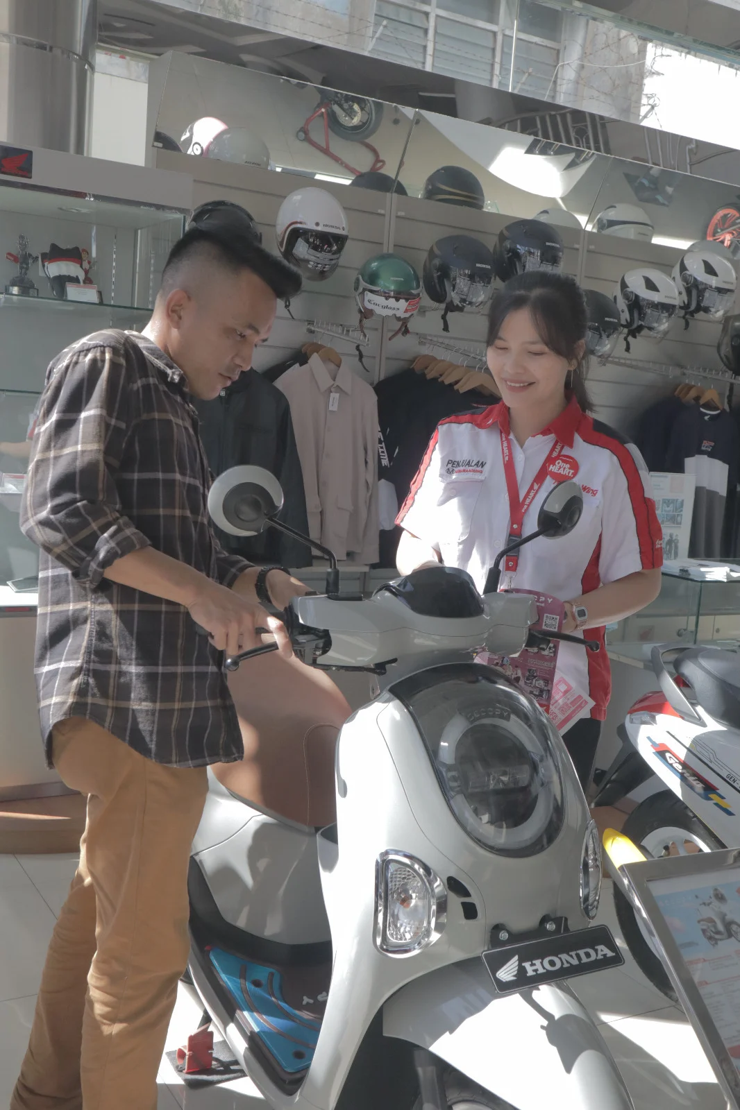 Saatnya Tampil Ikonik, PT Menara Agung Hadirkan Promo Honda Scoopy untuk Back To School