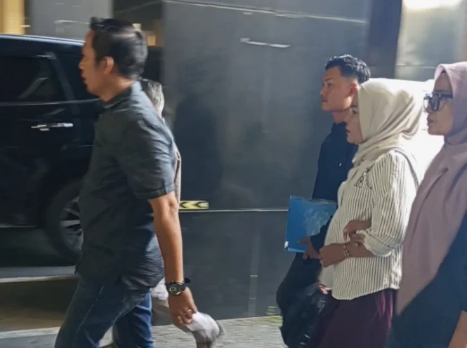 Keluarga Guru PPPK Tewas di Mes Polres Pessel Datangi Propam, Minta Kasus Dikawal Ketat