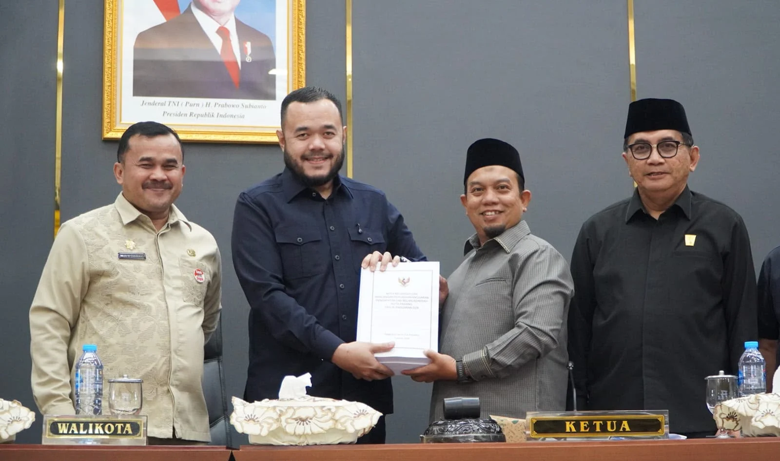 Fadly Amran Ajukan Ranperda Perubahan APBD 2026, Pendapatan Kota Padang Naik Jadi Rp3,06 Triliun