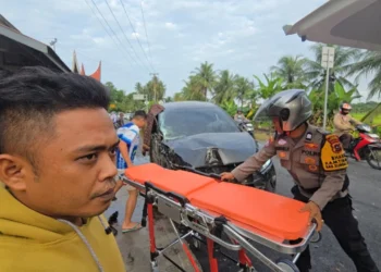 Sopir Inova Tewas dalam Kecelakaan Beruntun di Sicincin, Senin (6/7/2026).