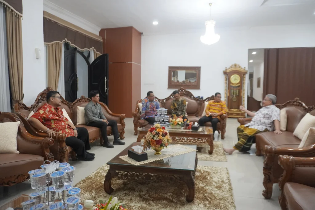 Muhidi Dukung Regulasi Penyiaran Lokal, DPRD Sumbar dan KPID Perkuat Literasi Media untuk Generasi Muda
