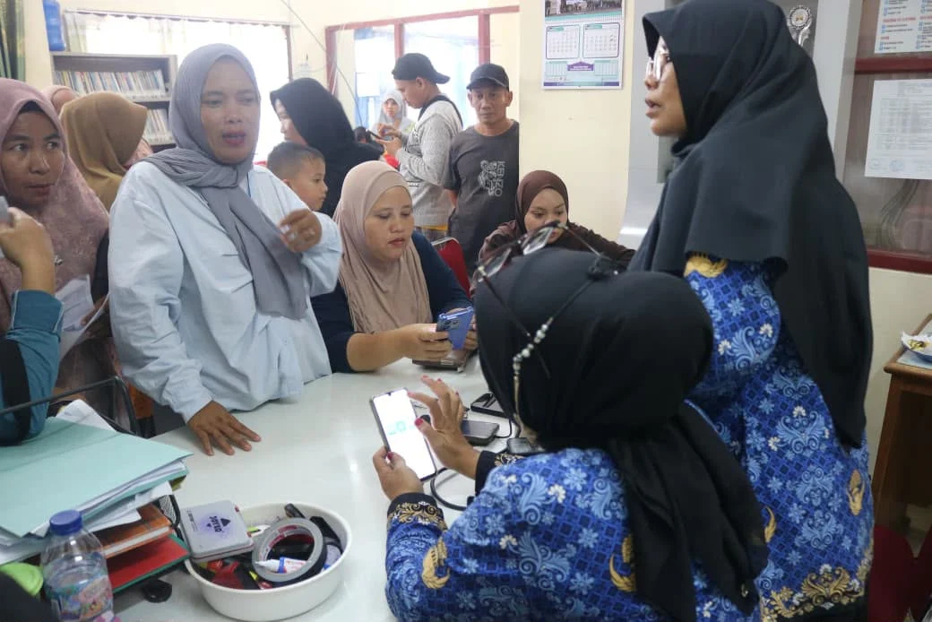 Kelurahan Air Pacah Maksimalkan Layanan Perlinsos, Jemput Bola Warga yang Membutuhkan