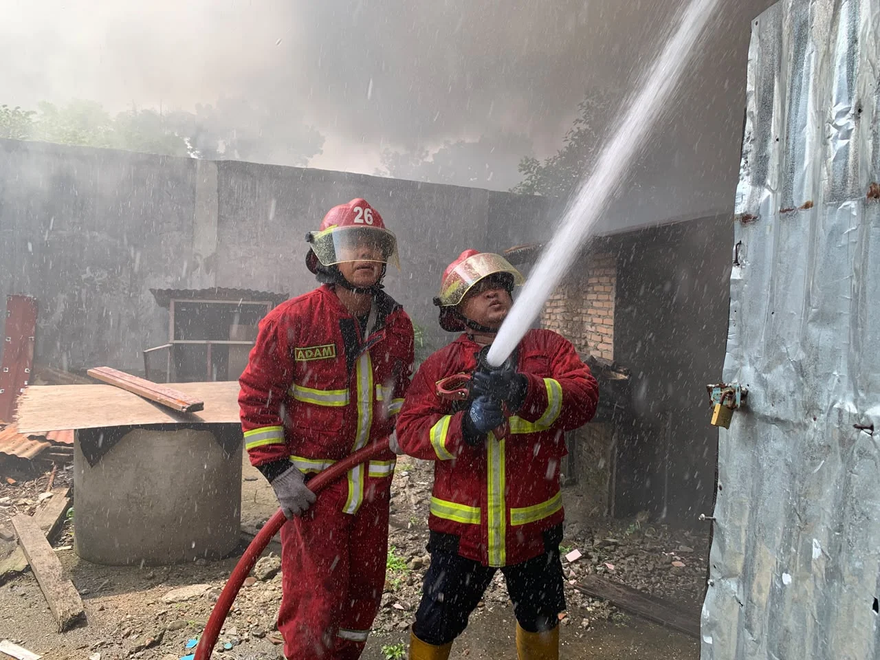 Rumah di Rimbo Kaluang Padang Ludes Terbakar, Kerugian Ditaksir Rp300 Juta