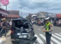 Mobil Freed usai jadi terlibat kecelakaan di Simpang Tabuik Pariaman, Senin (20/7/2026)