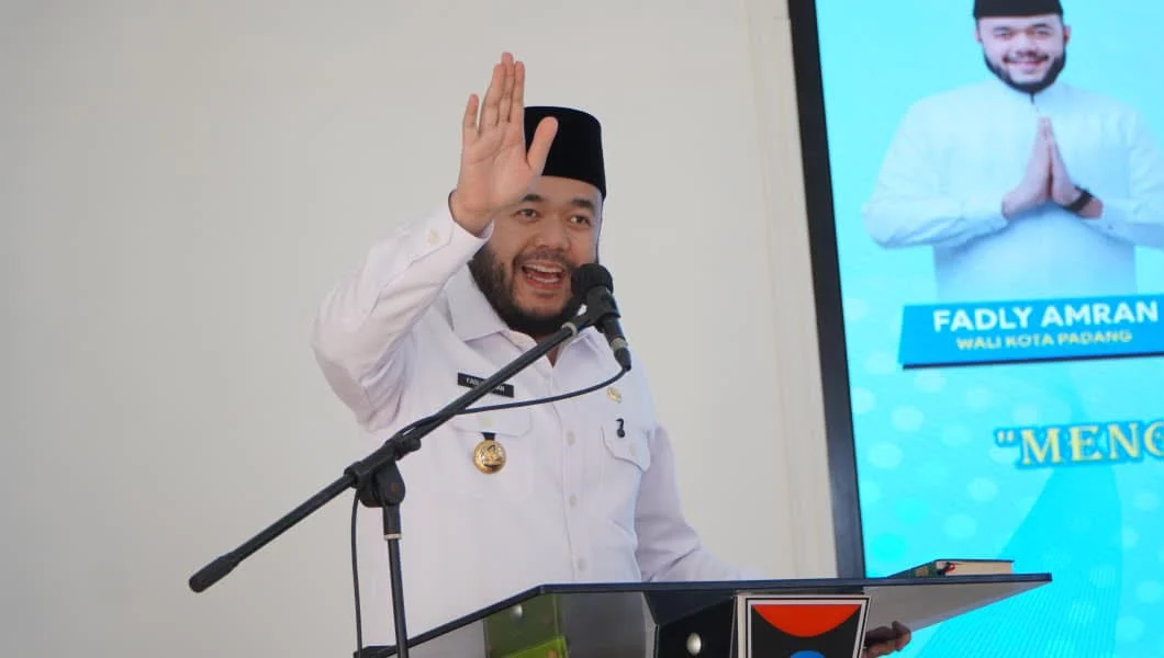 Festival Tadabur Yasin dan Mars Tarbiyah Se-Kota Padang Dibuka, Fadly Amran Dorong Penguatan Program Smart Surau