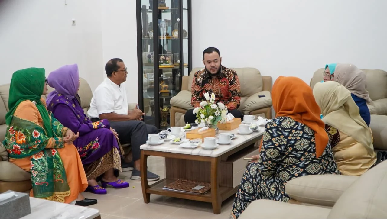Fadly Amran Dukung Pengukuhan Bundo Kanduang IKTD Sumbar, Dorong Peran Perempuan Perkuat Ketahanan Keluarga