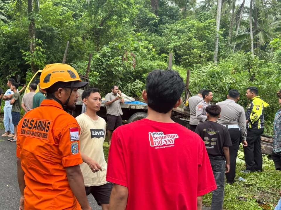 Kernet Truk Tewas Terlindas Saat Berusaha Mengganjal Ban di Barangan Padang Pariaman