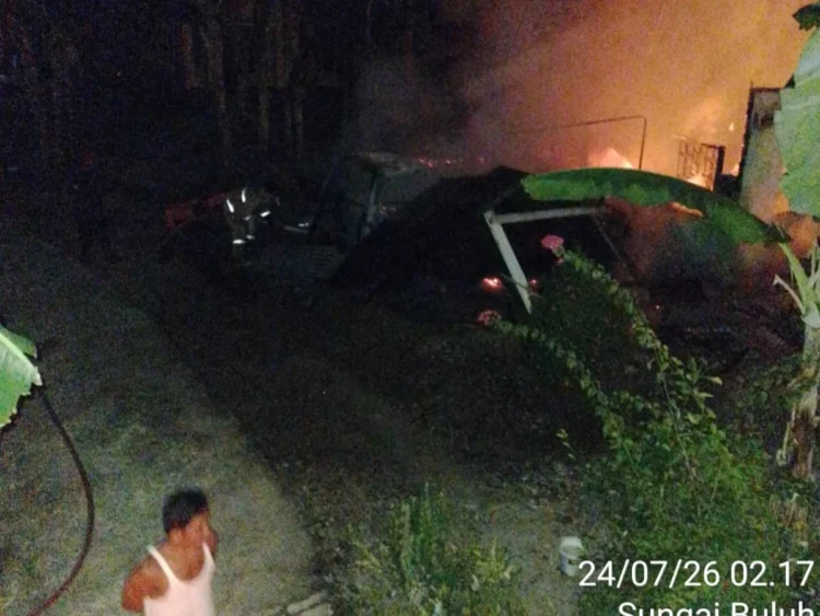 Kebakaran melanda rumah di Padang Pariaman, Jumat (24/7/2026), dini hari