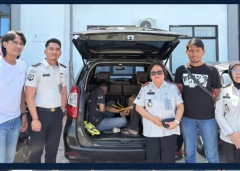 Kepala Lapas Perempuan Kelas IIB Padang, Susi Andriany Pohan saat berhasil membackup Ditresnarkoba Sumbar tangkap dua pengunjung Lapas, Rabu (29/7/2026)
