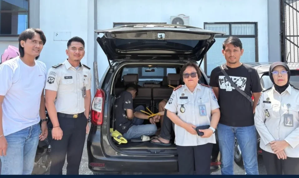 Kepala Lapas Perempuan Kelas IIB Padang, Susi Andriany Pohan saat berhasil membackup Ditresnarkoba Sumbar tangkap dua pengunjung Lapas, Rabu (29/7/2026)