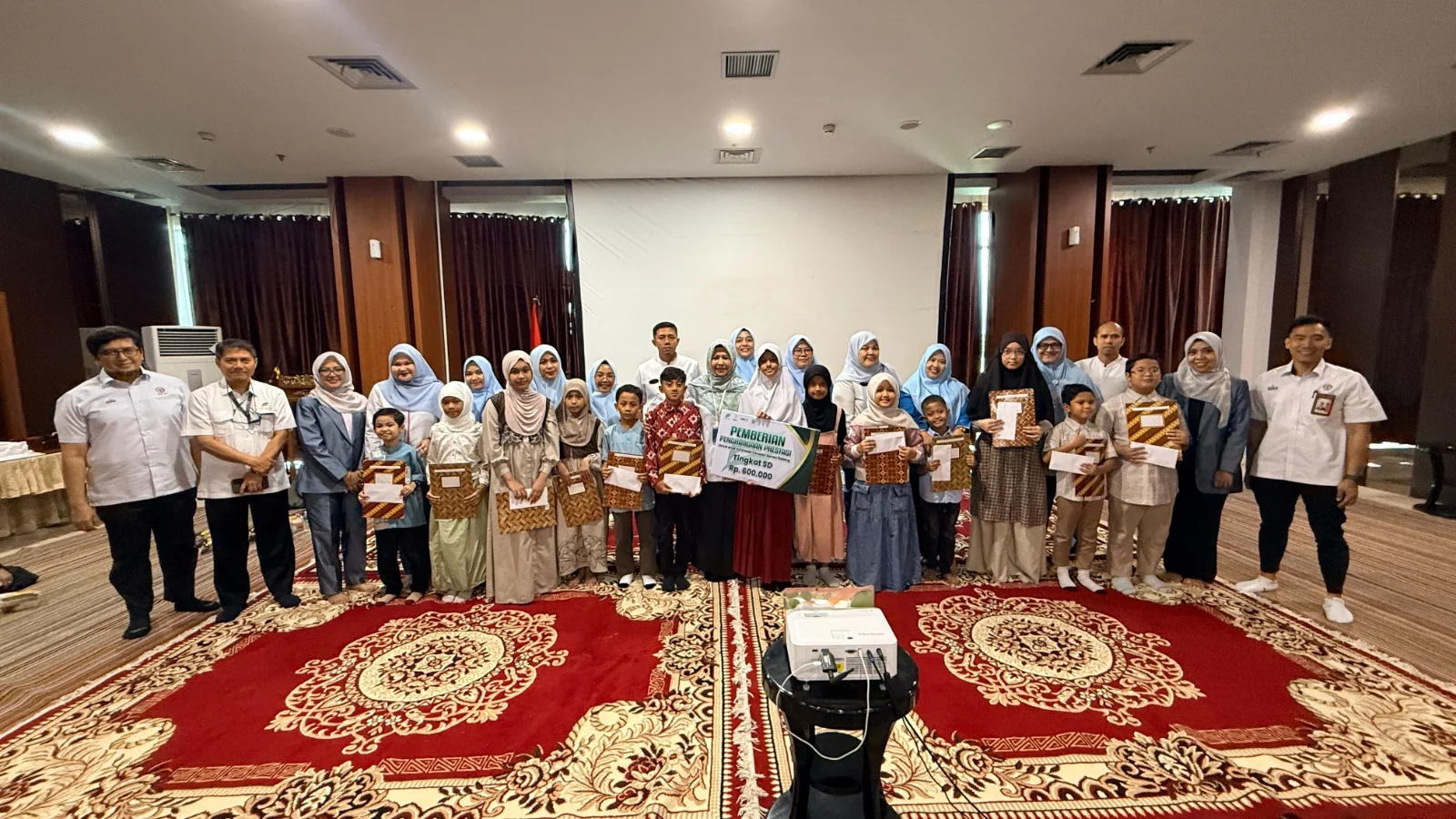 Syukuran HUT ke-13, SPH Perkuat Semangat ‘Empowering Spirit & Keep Innovating’