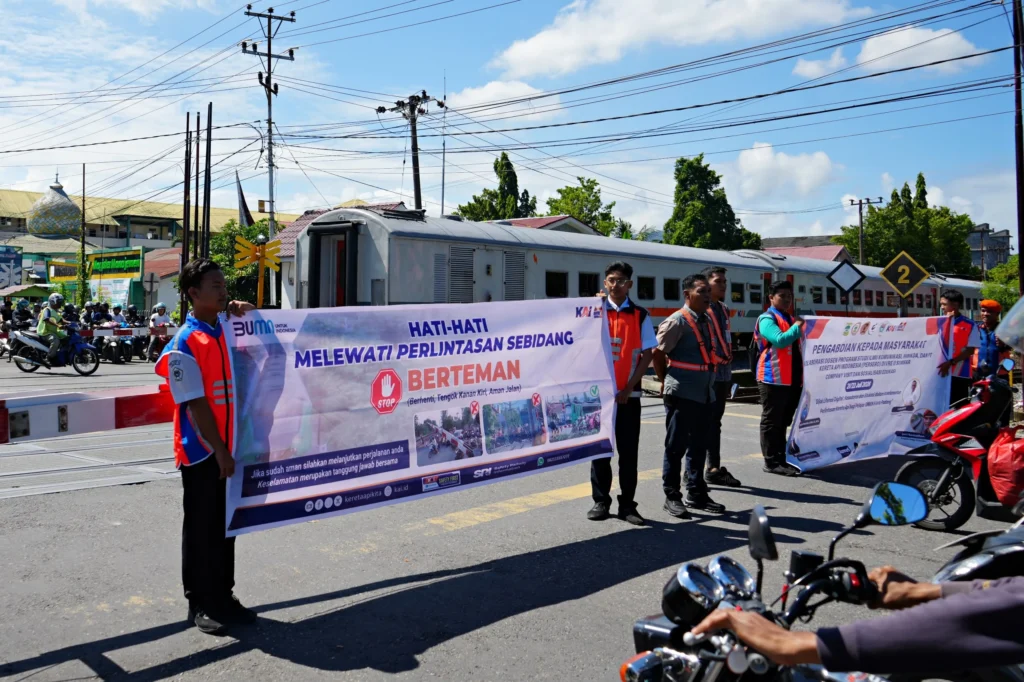 KAI Divre II Sumbar Perkuat Sinergi dengan Akademisi untuk Meningkatkan Keselamatan di Perlintasan Sebidang Kereta Api
