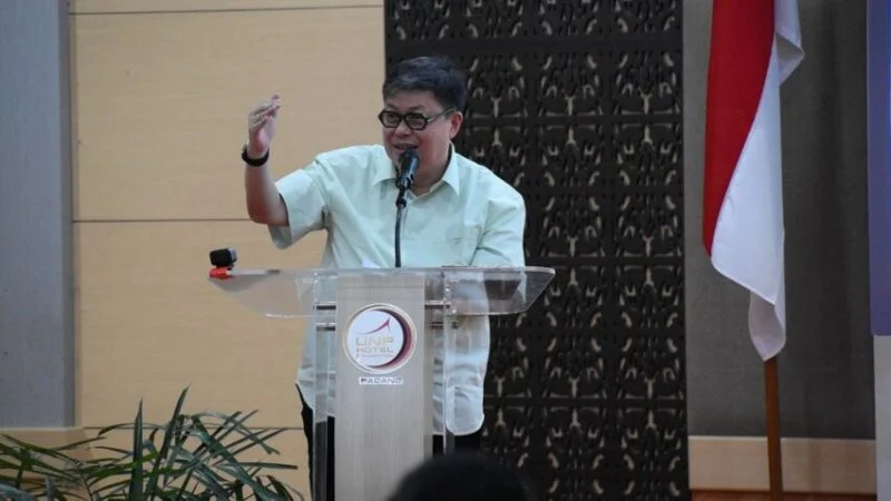 Alex Indra Lukman Soroti Rendahnya Serapan Dana Bencana di Sumbar, Minta Daerah Fokus Eksekusi Anggaran