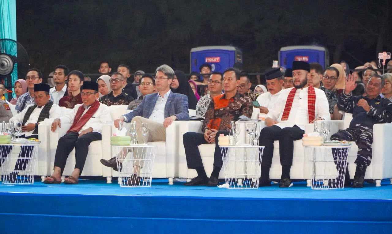 Festival Telong-Telong Semarakkan HJK Padang ke-357, Fadly Amran Ajak Warga Bangkit dan Wujudkan Padang Menuju Kota Gastronomi Dunia