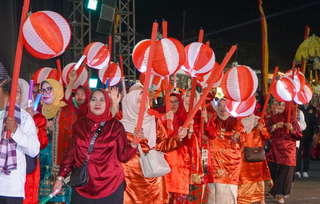 Antusiasme Masyarakat Membludak, Festival Telong-Telong HJK Padang ke-357 Jadi Panggung Pelestarian Budaya