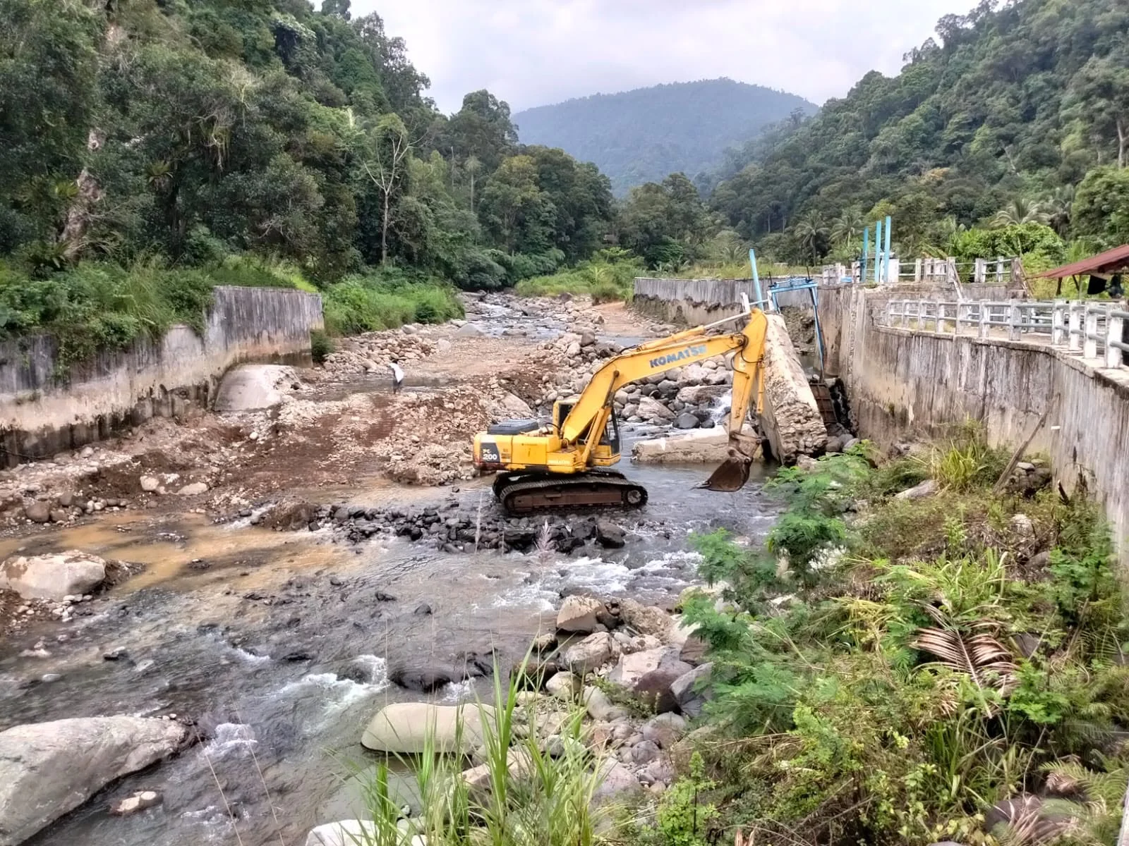 Pemko Padang Mulai Rehab Bendungan dan Drainase Pascabanjir, Tujuh Paket Fisik Dikerjakan