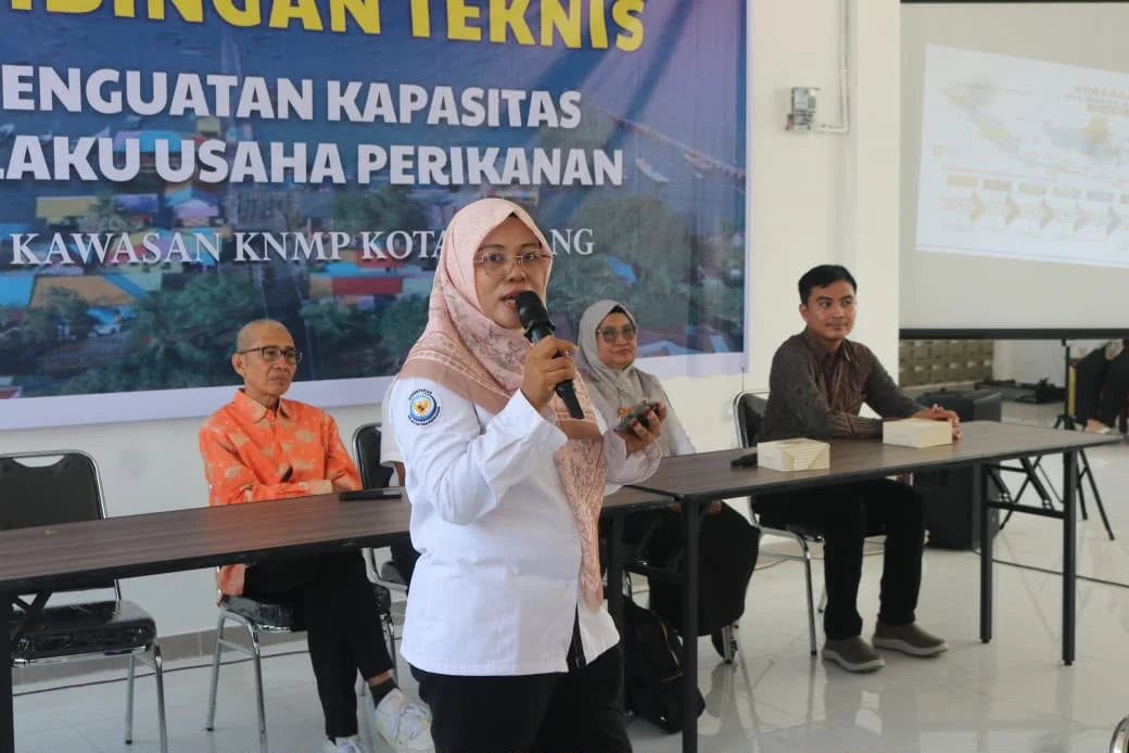 Dinas Perikanan Padang Perkuat Kapasitas Pelaku Usaha Olahan Ikan di Kampung Nelayan Merah Putih