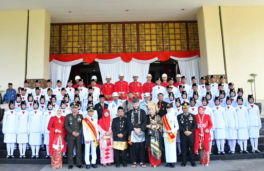Pimpin Upacara HUT ke-81 RI, Wako Padang Fadly Amran Pesankan Perkuat Kebersamaan dan Bangkit Pascabencana