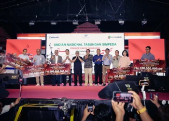 Asosiasi Bank Pembangunan Daerah (Asbanda) bersama Bank Bengkulu menggelar malam puncak Penarikan Undian Nasional Tabungan Simpeda Tahun XXXVII-2026, di Halaman Kantor Gubernur Bengkulu, Jumat (21/8/2026).