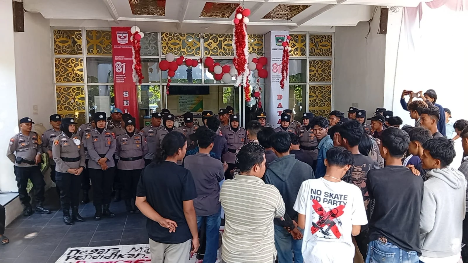 GMMSM Geruduk Disdik Sumbar, Desak Gubernur Copot Kepala Dinas dan Usut Dugaan Pungli Sekolah