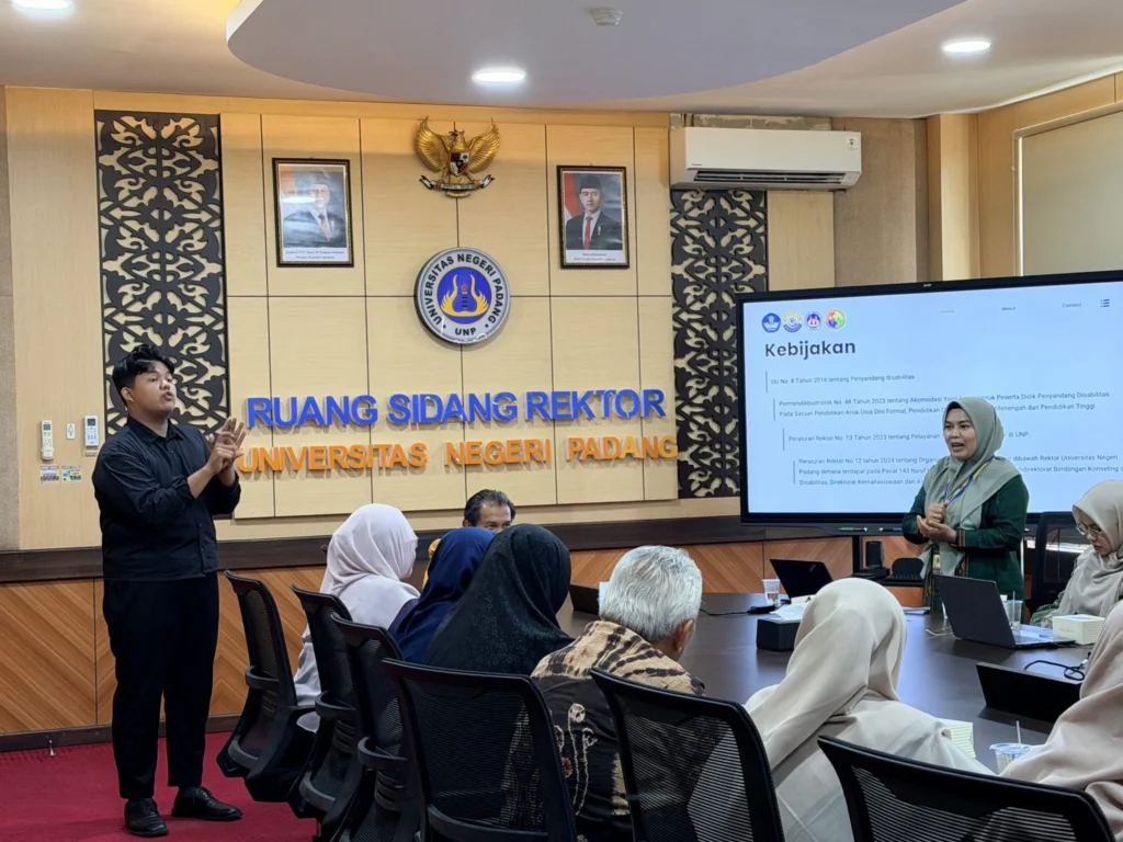 UNP dan Universitas Abdurrab Perkuat Layanan Pendidikan bagi Mahasiswa Disabilitas