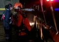 Tim gabungan masih menyisir banjir hingga malam, Senin (3/8/2026), di Air PACAH Padang