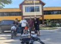 Dua tersangka saat diamankan Tim Klewang, Sabtu (8/8/2026)