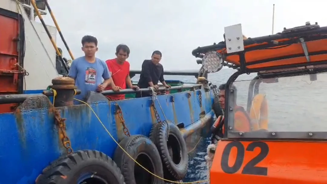 Kapal TB Simponi Terbakar di Perairan Padang, 1 ABK Meninggal Dunia