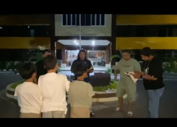 Tiga saat diamankan Tim 1 Klewang Polresta Padang, Senin (25/8/2026)