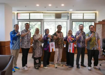 Wakili Indonesia di Vietnam, Dirut PT Semen Padang Lepas Dua Pesilat Binaan PT Semen Padang