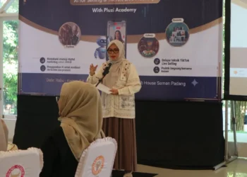FKIK Semen Padang Bekali 30 Pelaku UMKM Strategi Pemasaran Digital Berbasis AI