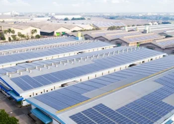 PLTS atap di pabrik industri pulp & paper/https://sunenergy.id/tjiwi-kimia-id