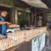 Pedagang telur di Pasar (net)
