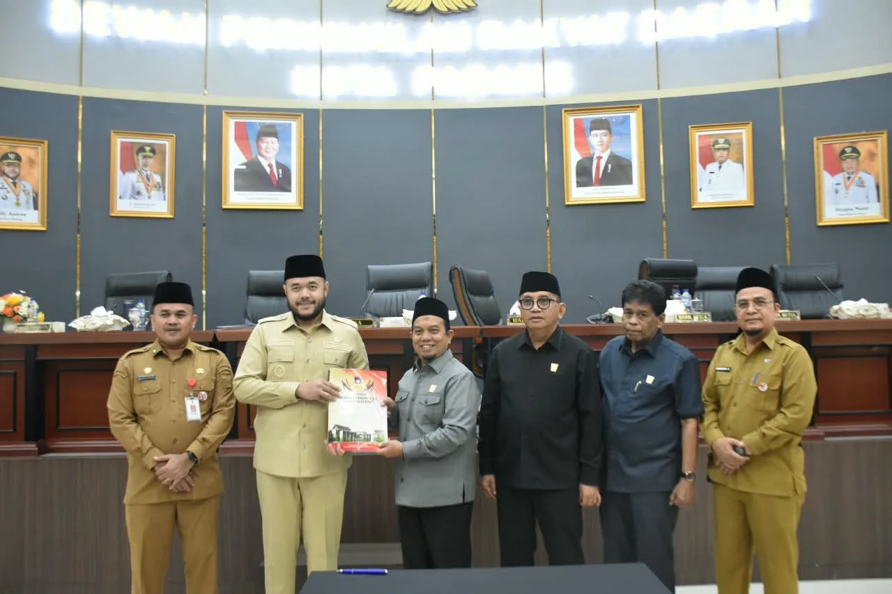 DPRD Padang Setujui Ranperda Pajak dan Retribusi serta KUA-PPAS 2027, APBD Direncanakan Rp2,83 Triliun