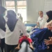 Kepala Dinas Kesehatan Kabupaten Agam, Hendri Rusdian meninjau siswa yang diduga keracunan MBG di Puskesmas Palupuh (ist)