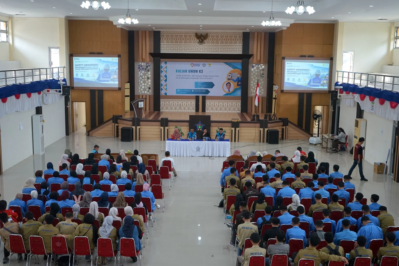 Mahasiswa Politeknik ATI Padang Dibekali Edukasi Keselamatan Ketenagalistrikan