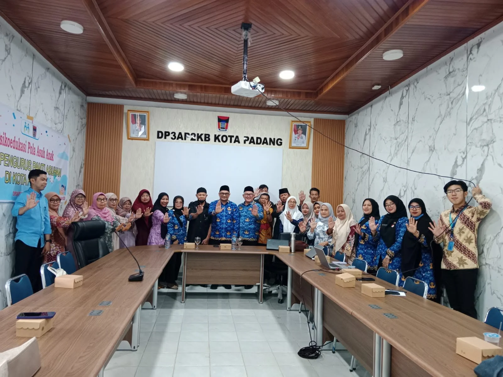 Pemko Padang Perkuat Pola Asuh Positif di Panti Asuhan, Pengurus Diberi Edukasi Psikologis